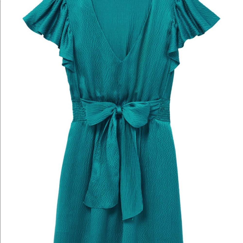 beautiful dress was never worn size is 12